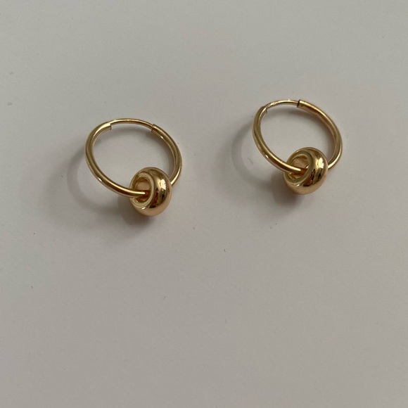 Gold Filled Hoops NWT - Picture 2 of 3